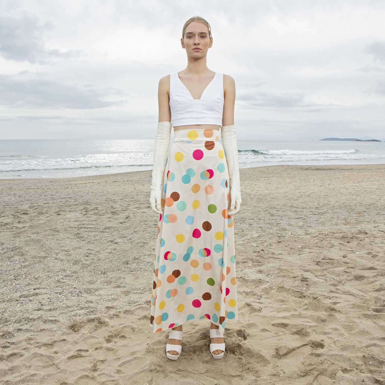 Προεπισκόπηση προϊόντος: Τούλινη Φούστα Μάξι Ιβουάρ Φούστα με Πολύχρωμα Πουά